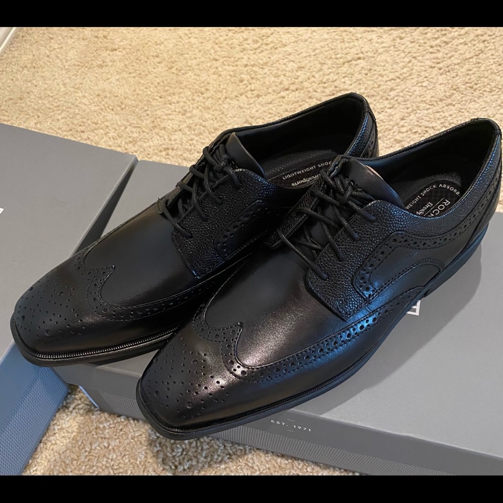 Shoes - Picture 2 of 7